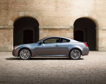 The Infiniti Q60S coupe has a very handsome profile; nothing radical, but still very stylish. 
